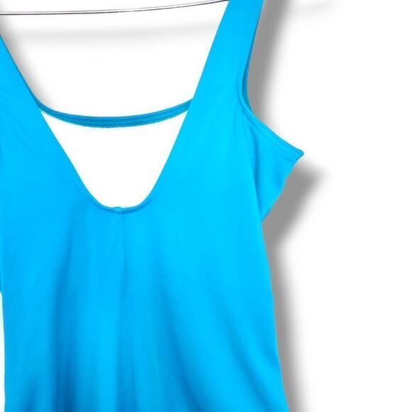 Lands End Womens Swimsuit Sz Small Blue One Piece Tank High Leg Tugless Sporty - Picture 8 of 10